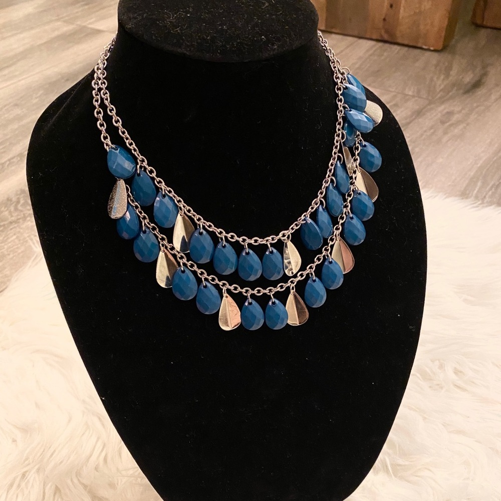 🔶 NWT silver layered necklace